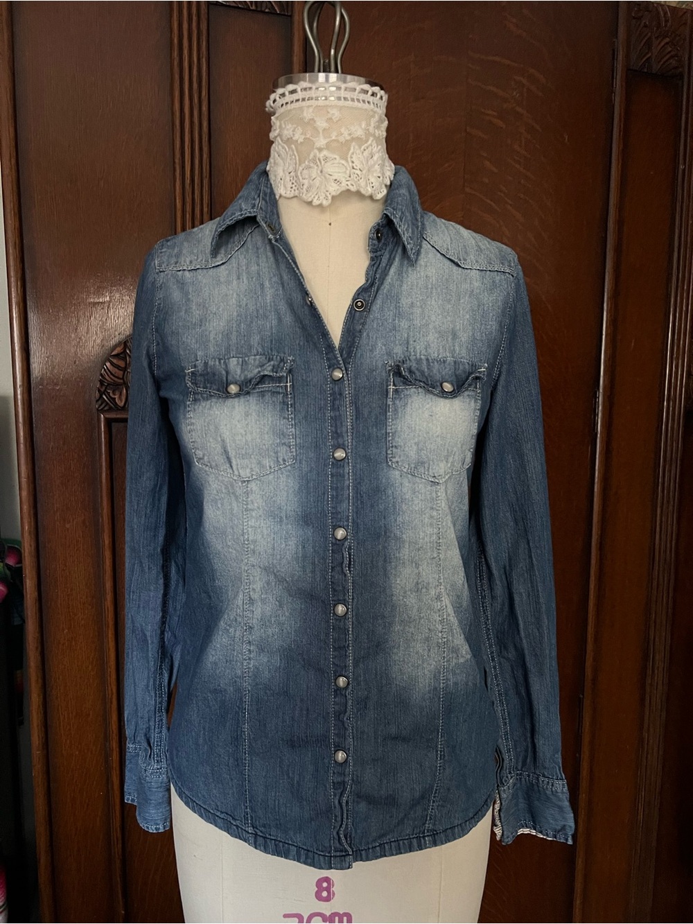 Maurices Faded Blue Denim Button-Front Shirt w/ Pearl Snaps Size S
